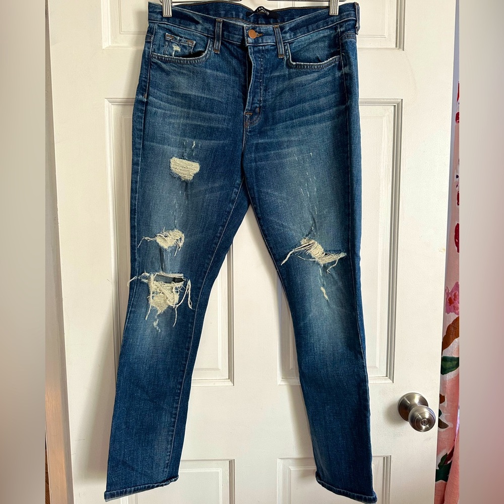 {J Brand} Women’s Distressed Jeans 98% Cotton / 2% Spandex - Sz 29